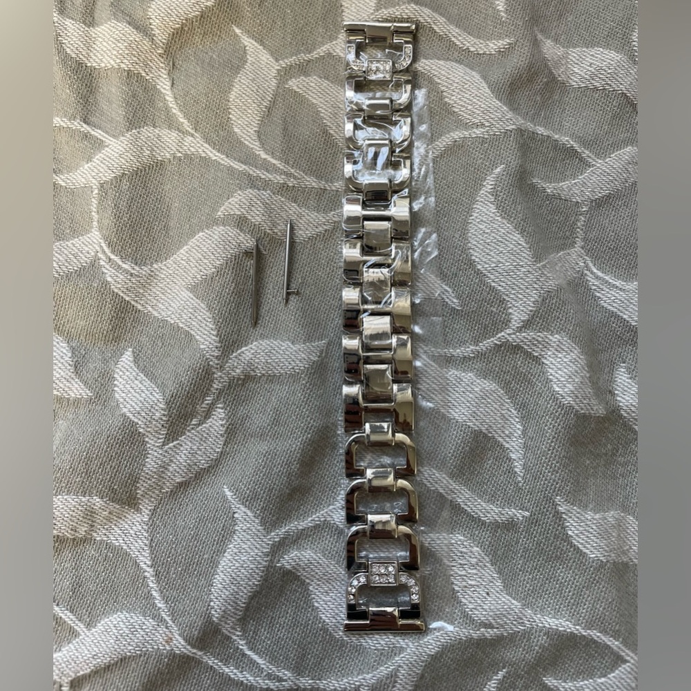 Women’s New Dressy Replacement Band Bracelet For FitBit Versa